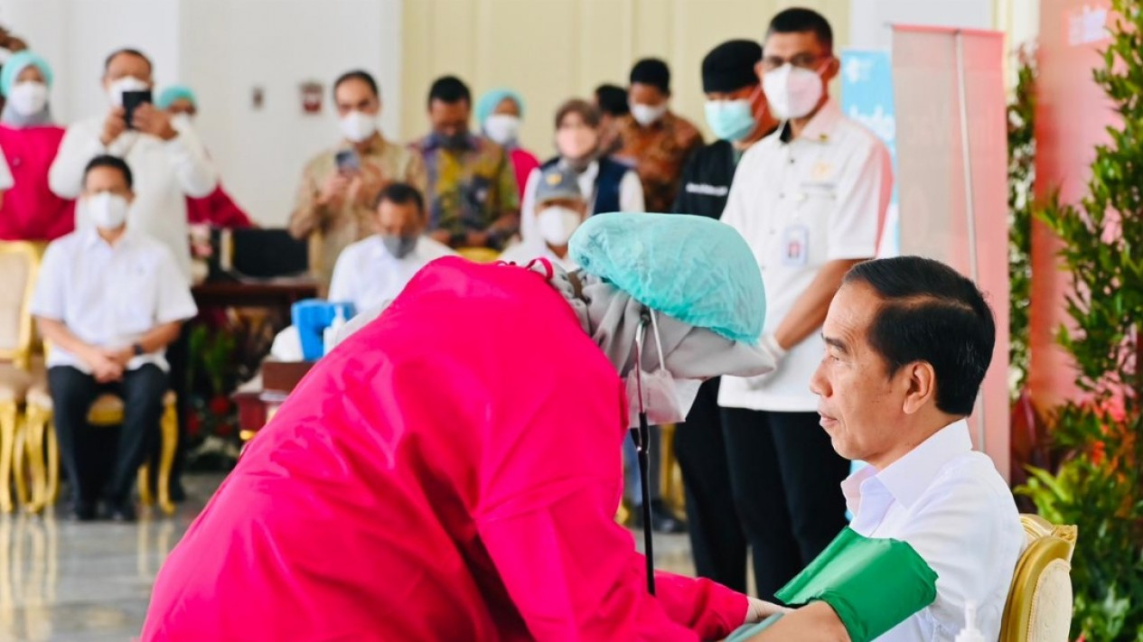Presiden Jokowi Vaksin Booster Dosis ke Empat