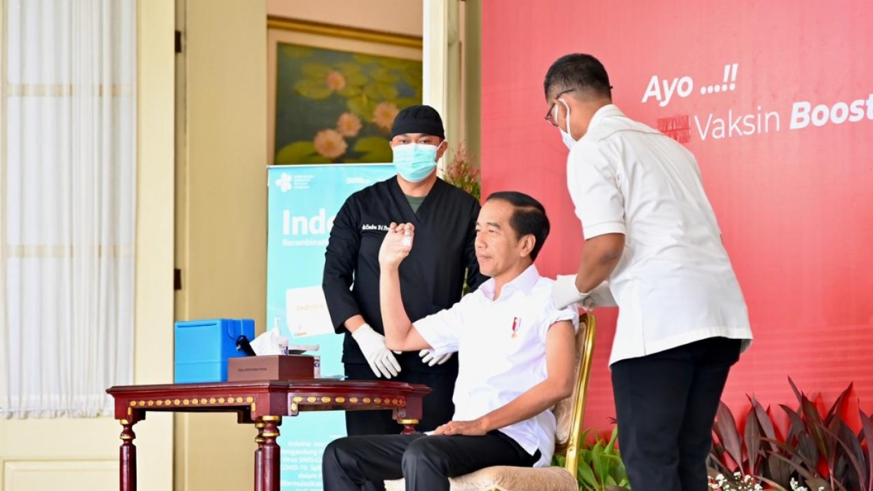 Presiden Jokowi Vaksin Booster Dosis ke Empat