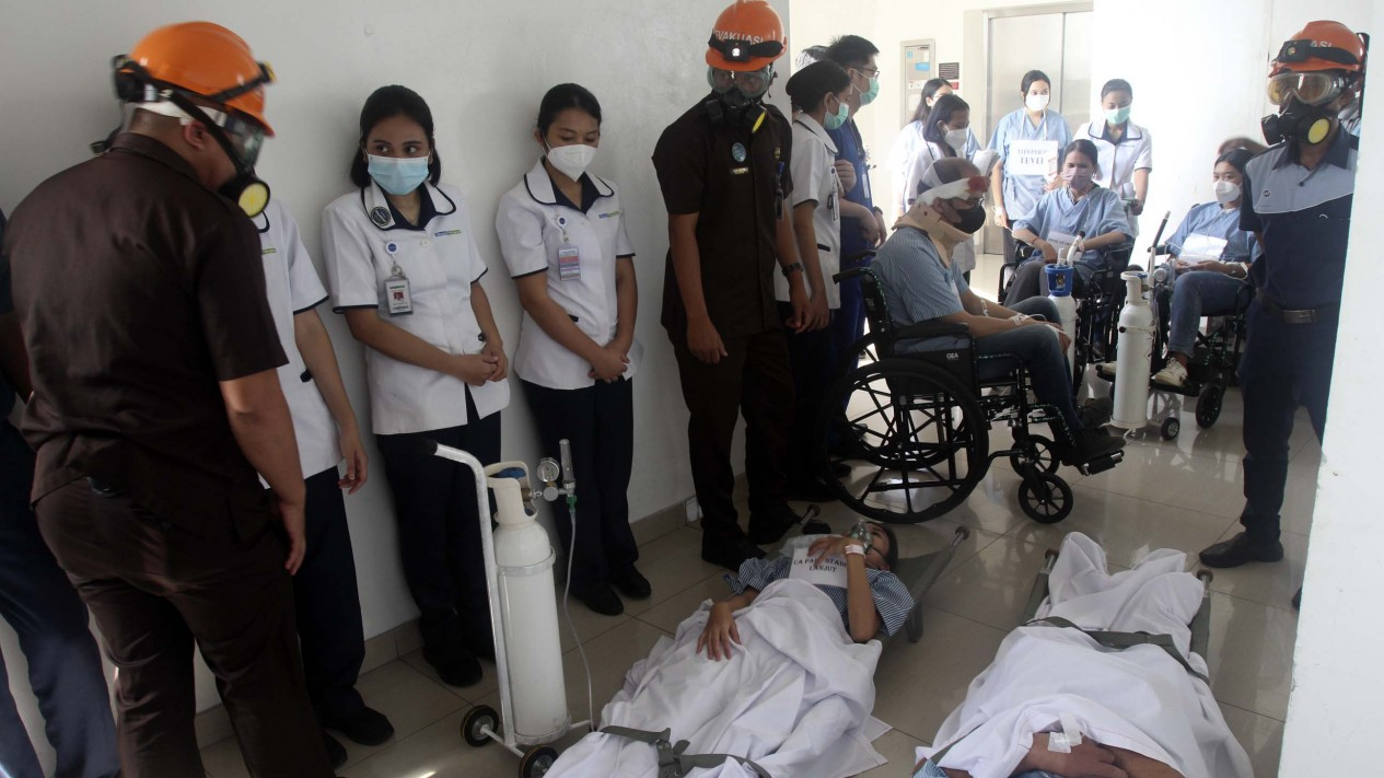 Simulasi Penanganan Bencana Gempa dan Kebakaran
