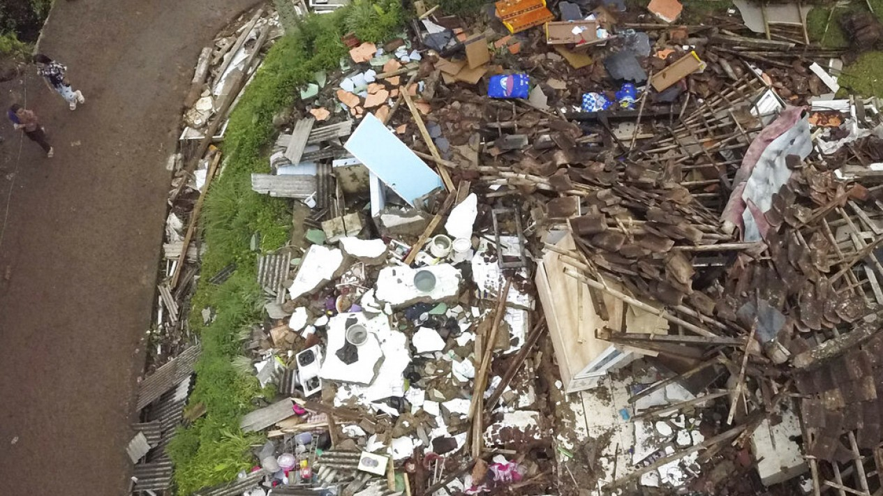 Foto Udara Penampamkan Terkini Usai Gempa Cianjur
