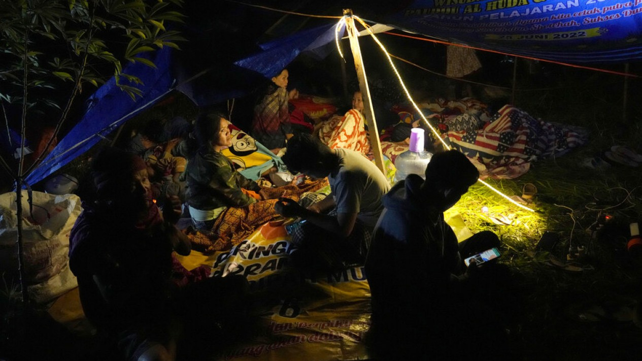 Potret Para Korban Gempa Bumi Cianjur Di Tenda Penampungan Vlix Id