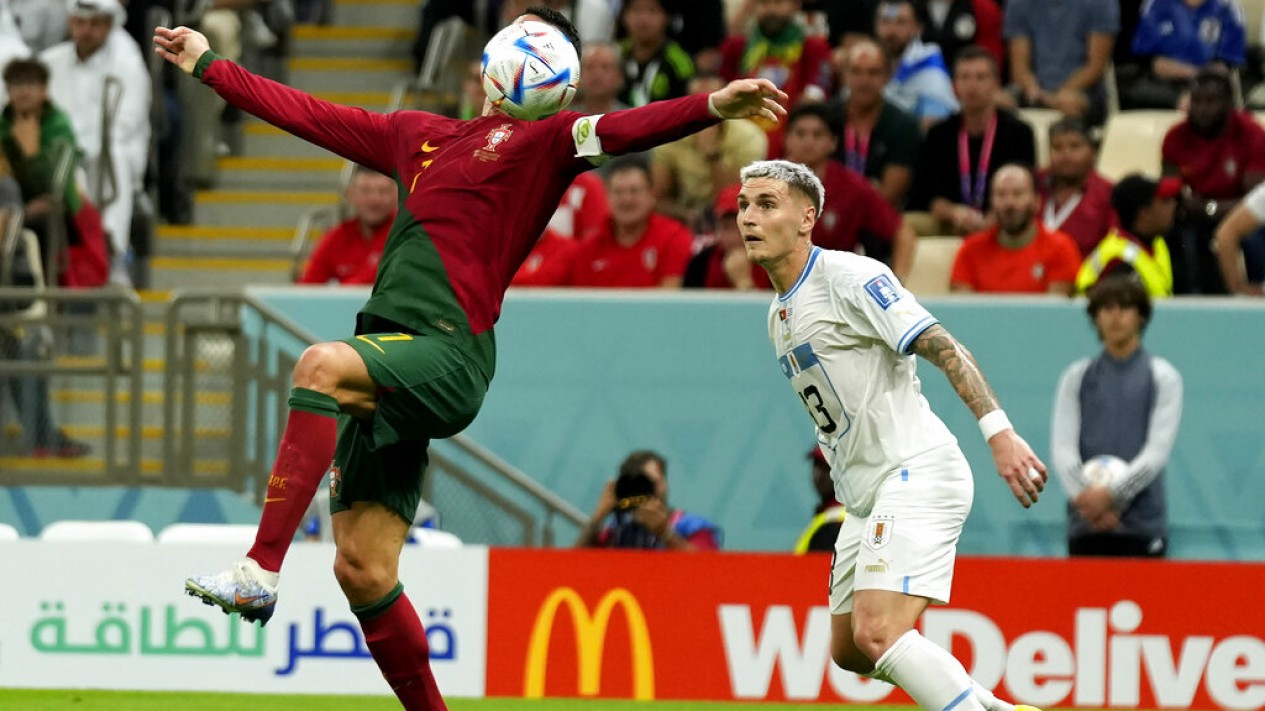 Brace Bruno Fernandes Antarkan Timnas Portugal ke Fase Gugur