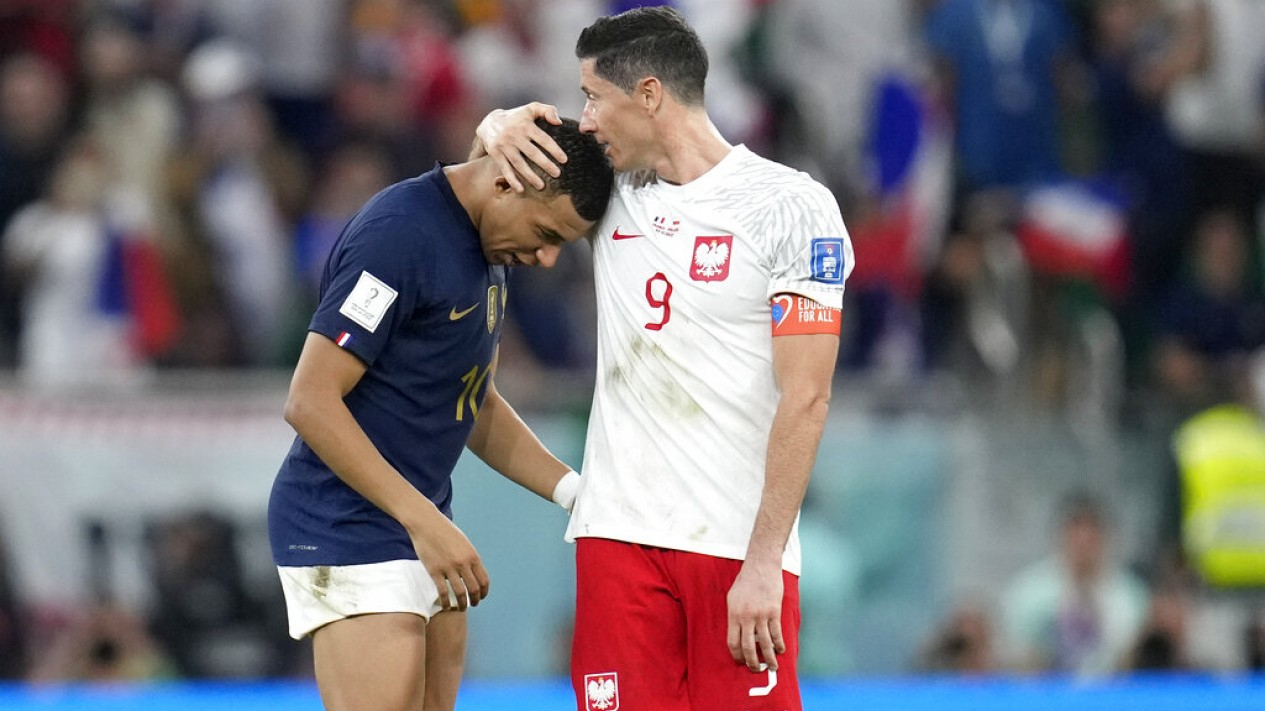 Libas Polandia, Prancis Segel Perempatfinal Piala Dunia
