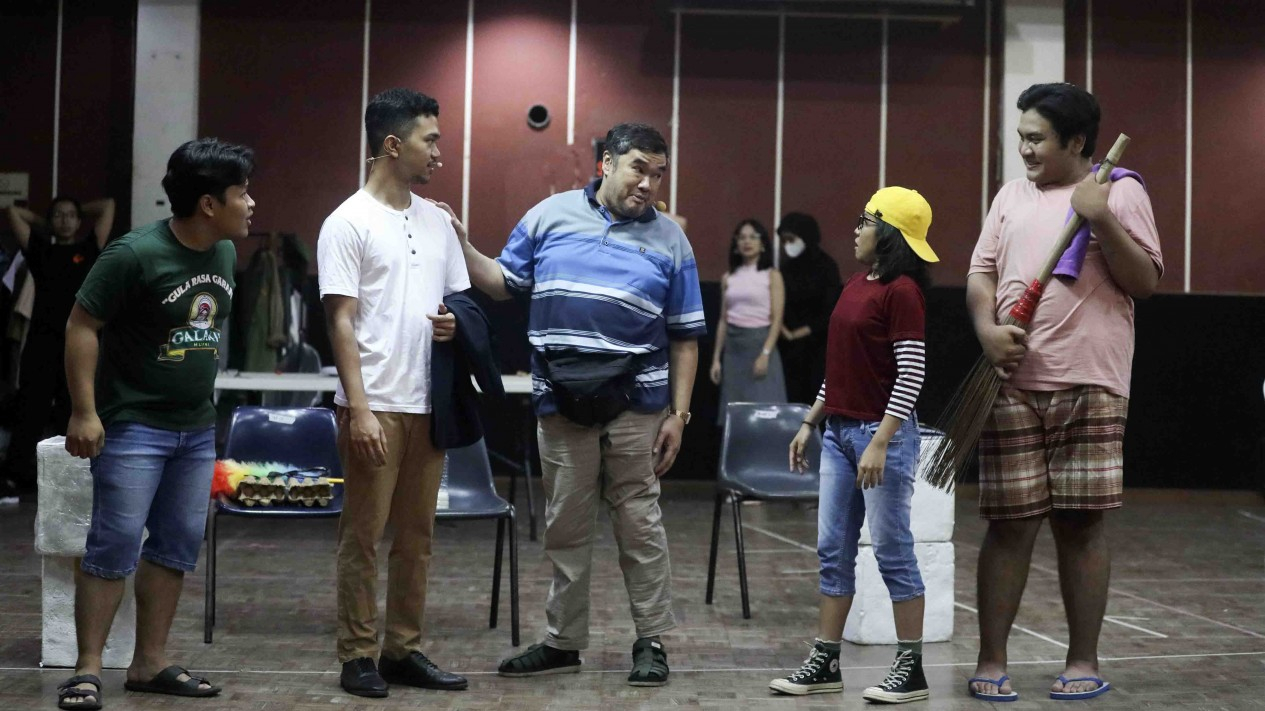 Jelang Pementasan Teater Musikal Cek Toko Sebelah
