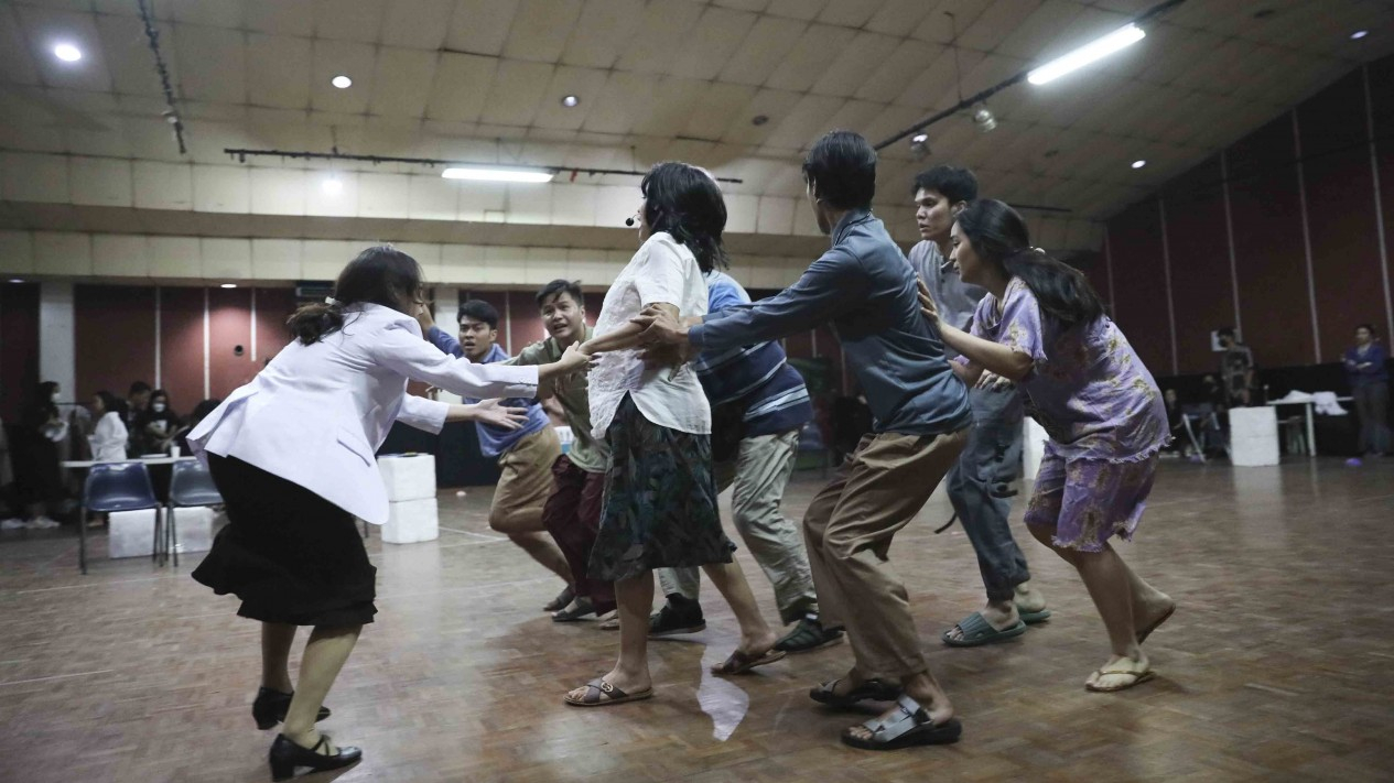Jelang Pementasan Teater Musikal Cek Toko Sebelah