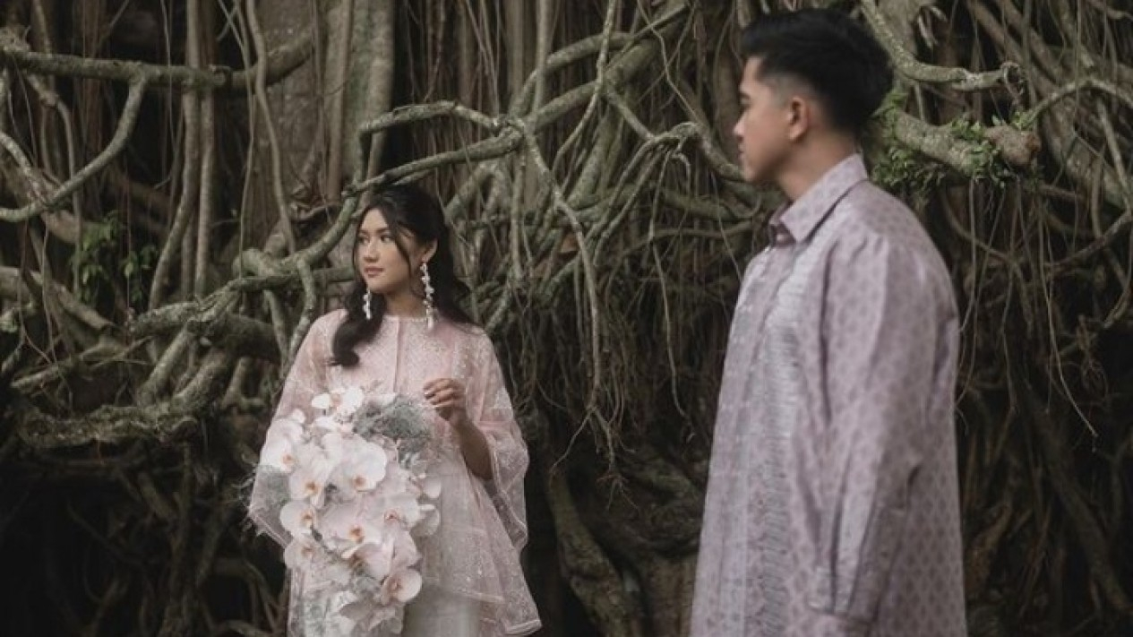 Intip Mesranya Kaesang Pangarep dan Erina di Foto Prewedding
