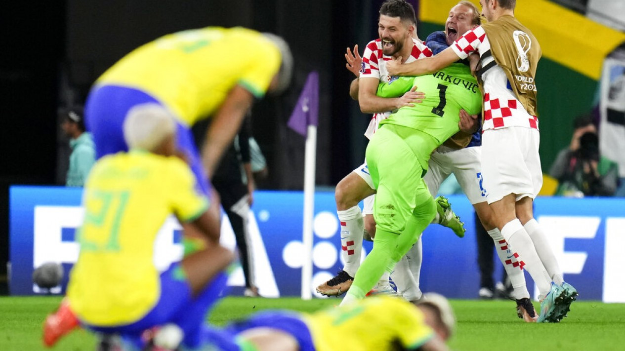 Motret Muram Para Pemain Brasil Nangis Bareng Usai Kalah