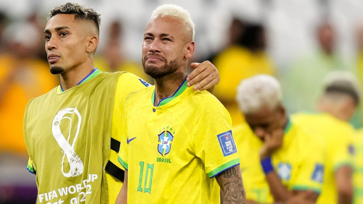 Motret Muram Para Pemain Brasil Nangis Bareng Usai Kalah