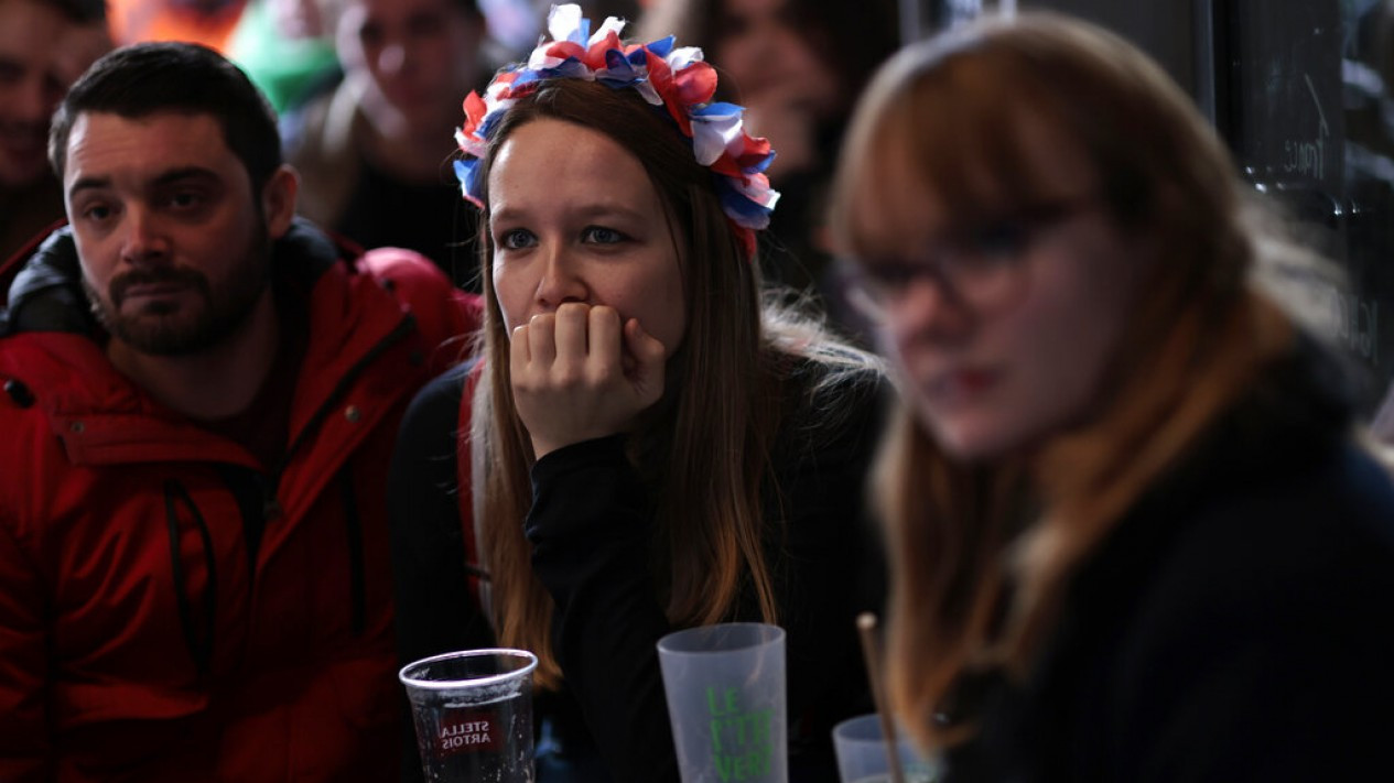Potret Fans Perancis Usai Tertinggal 2 Gol dari Argentina