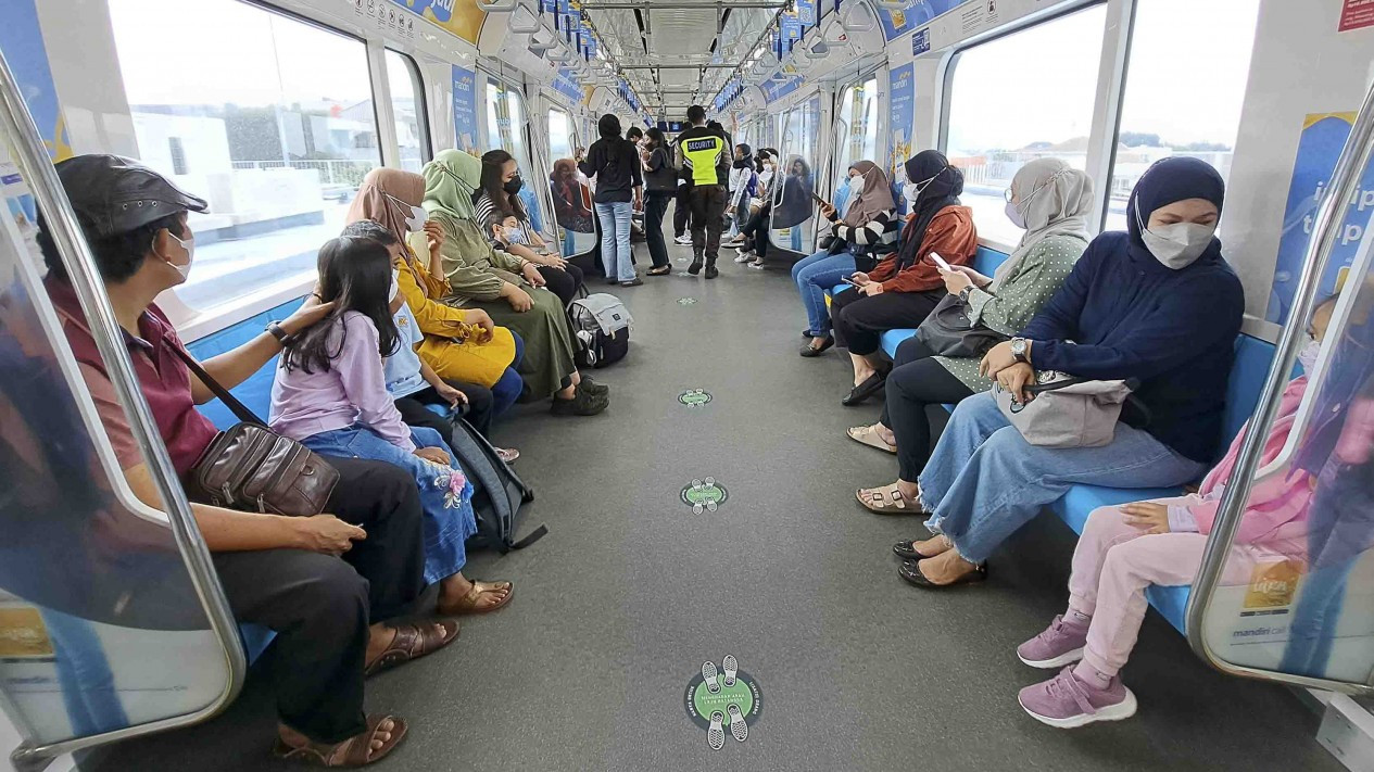 Liburan Sekolah, MRT Jakarta Diserbu Anak-anak