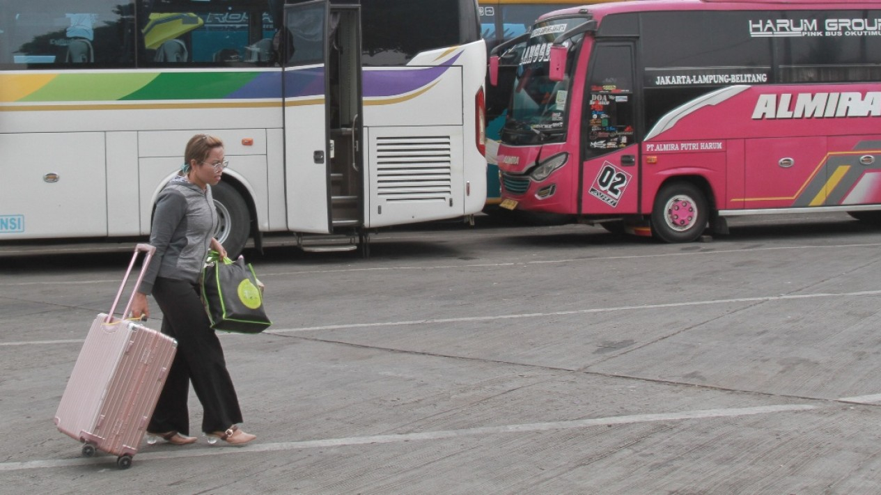 Liburan Panjang Sekolah, Masyarakat Padati Terminal Bus