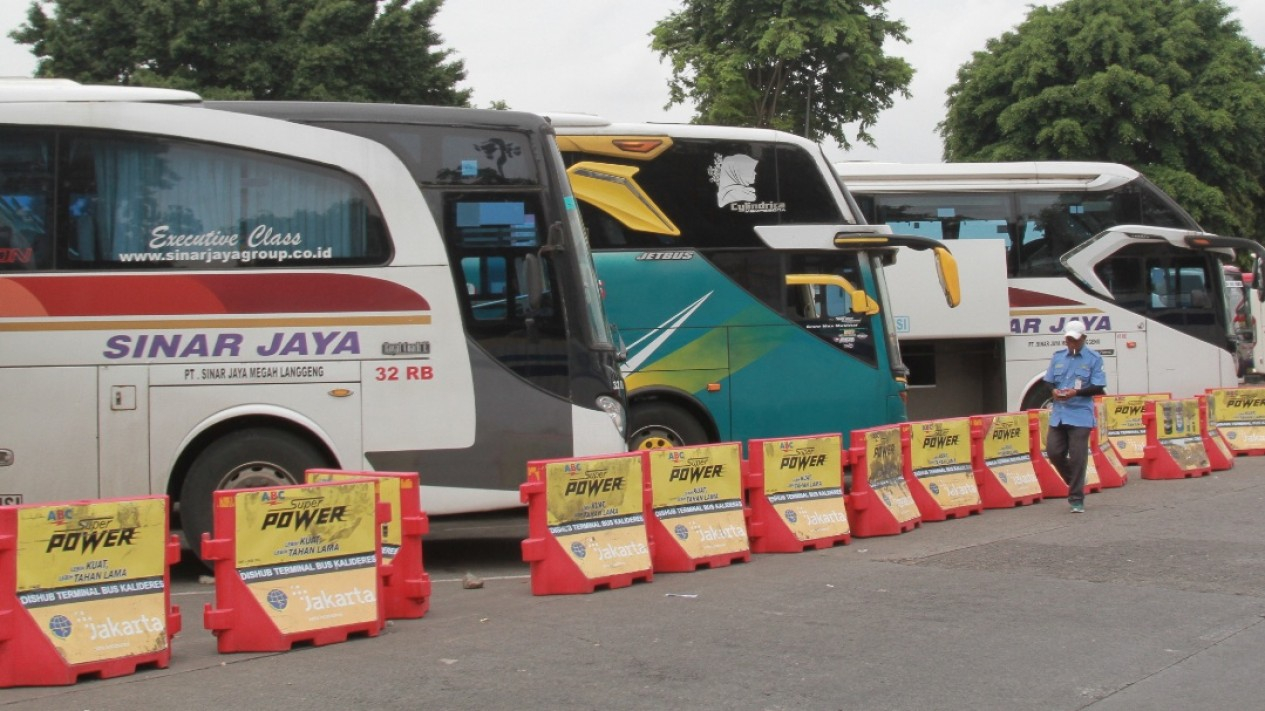Liburan Panjang Sekolah, Masyarakat Padati Terminal Bus