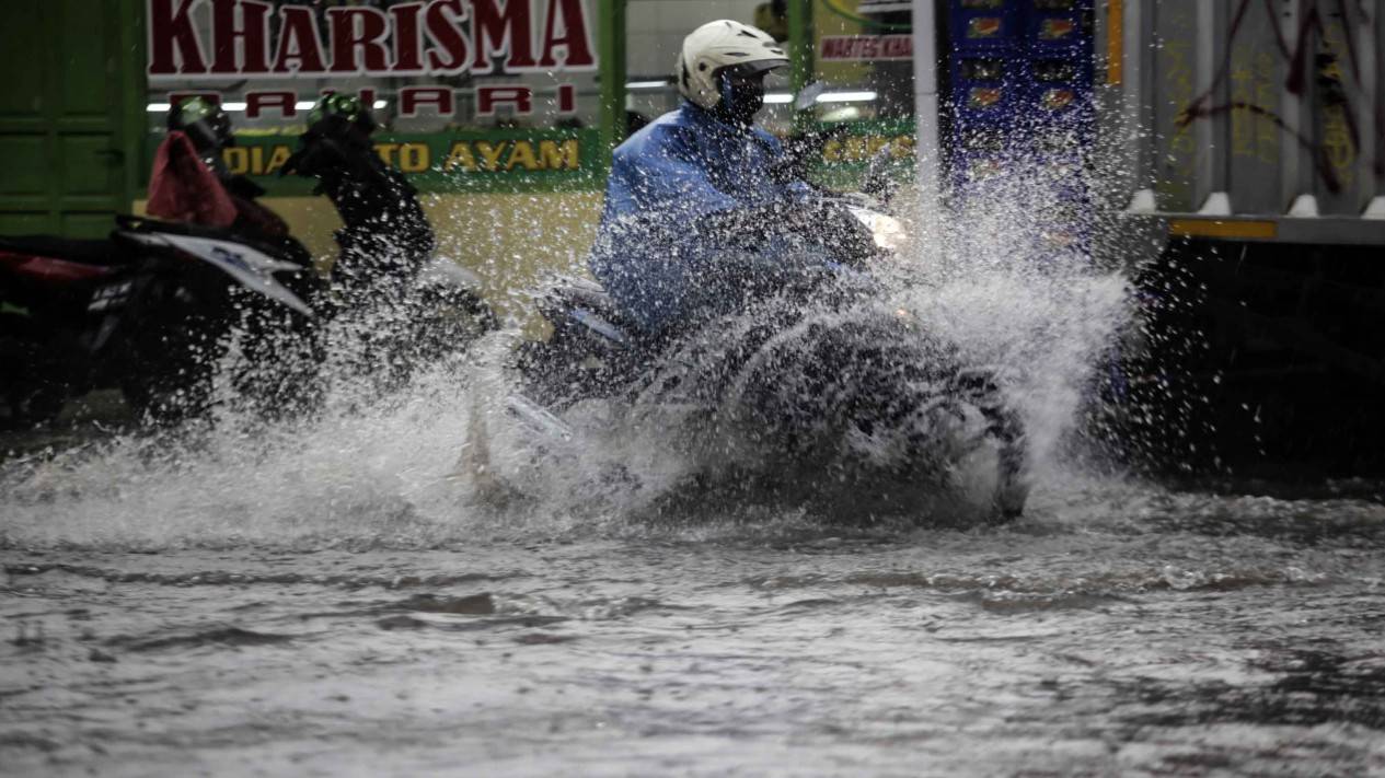 Genangan Air Dimana-mana Usai Hujan Sepanjang Hari
