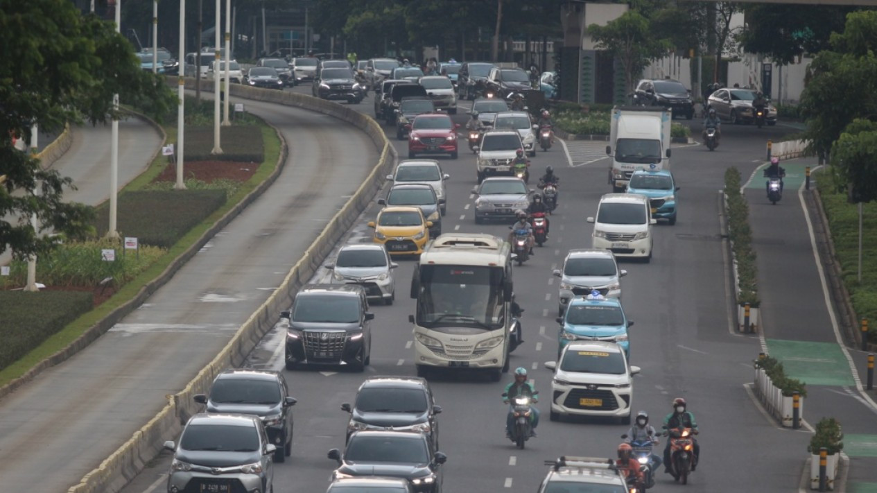 Kembali Kerja di Kantor, Lalin Jakarta Macet