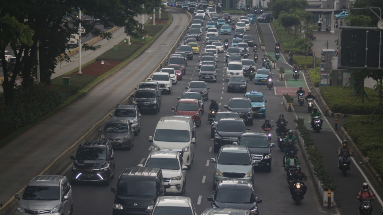 Kembali Kerja di Kantor, Lalin Jakarta Macet