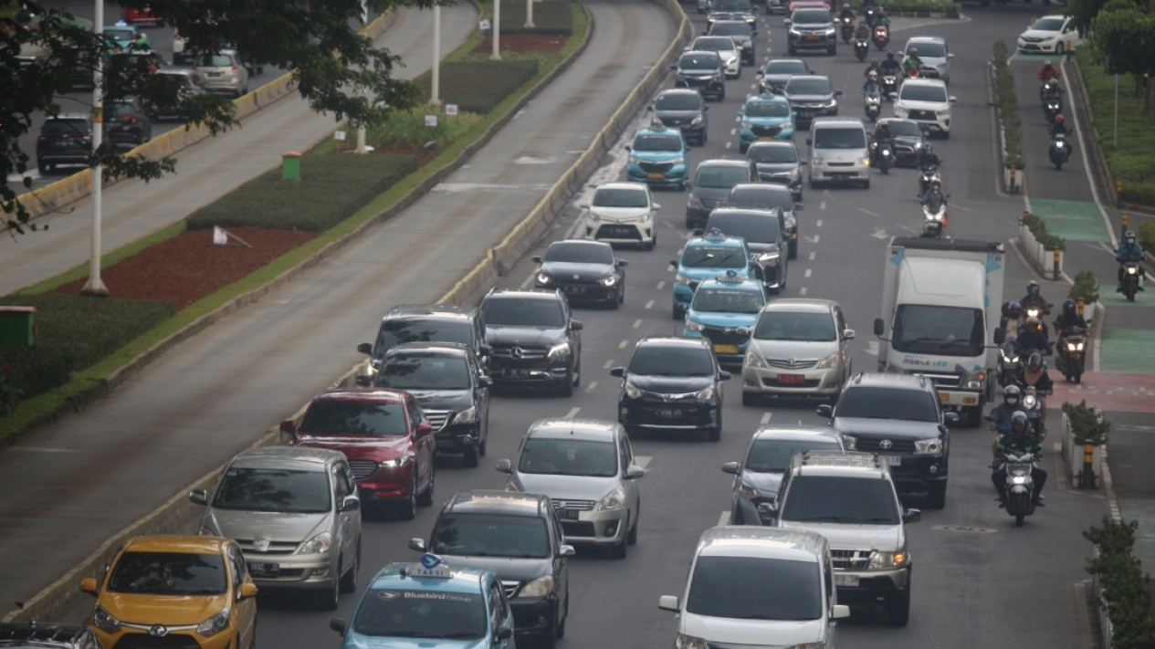 Kembali Kerja di Kantor, Lalin Jakarta Macet