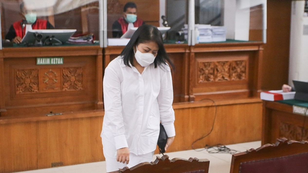 Putri Chandrawathi Dituntut 8 Tahun Penjara