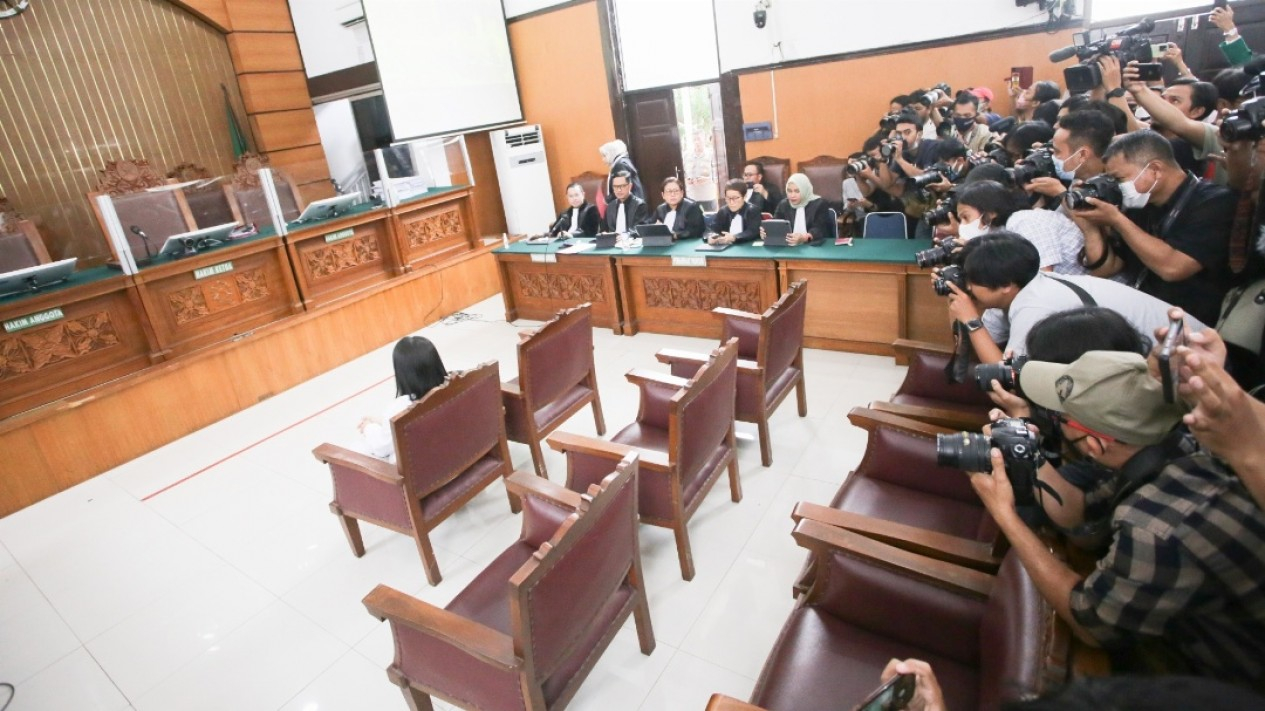 Putri Chandrawathi Dituntut 8 Tahun Penjara
