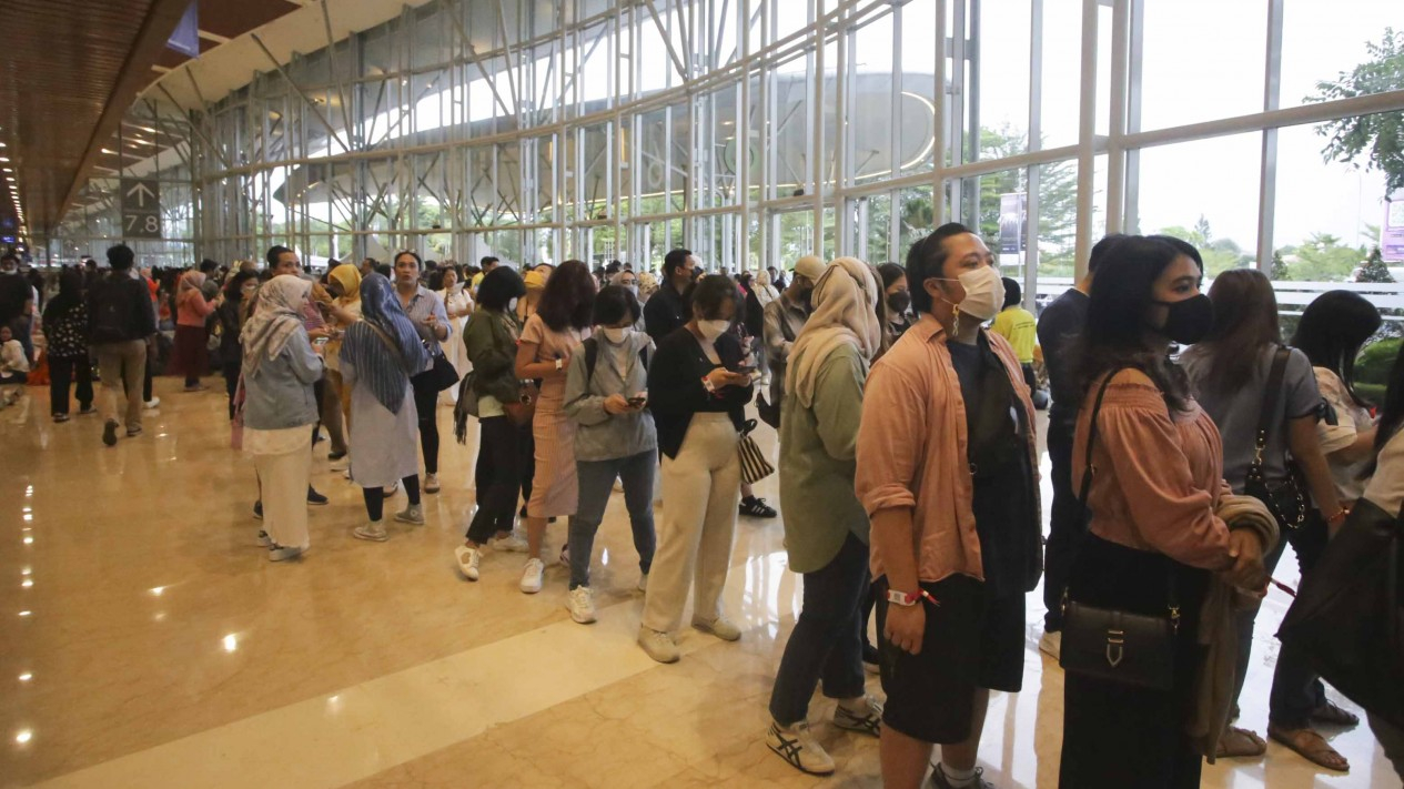 Antusias Penggemar Antri Konser Westlife