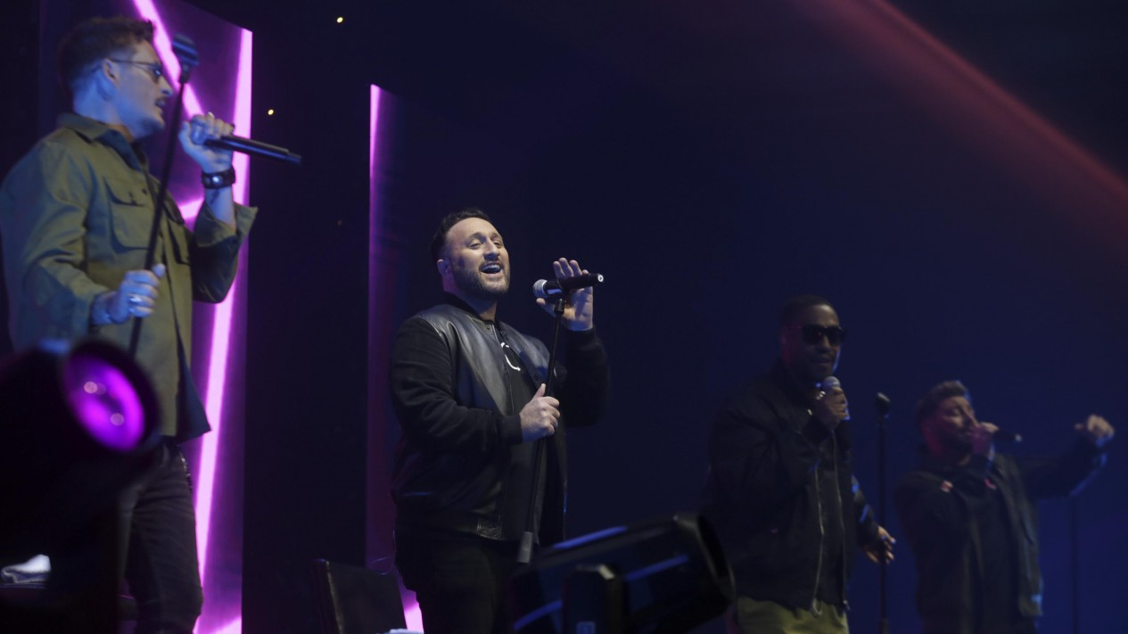 Konser BLUE di Jakarta
