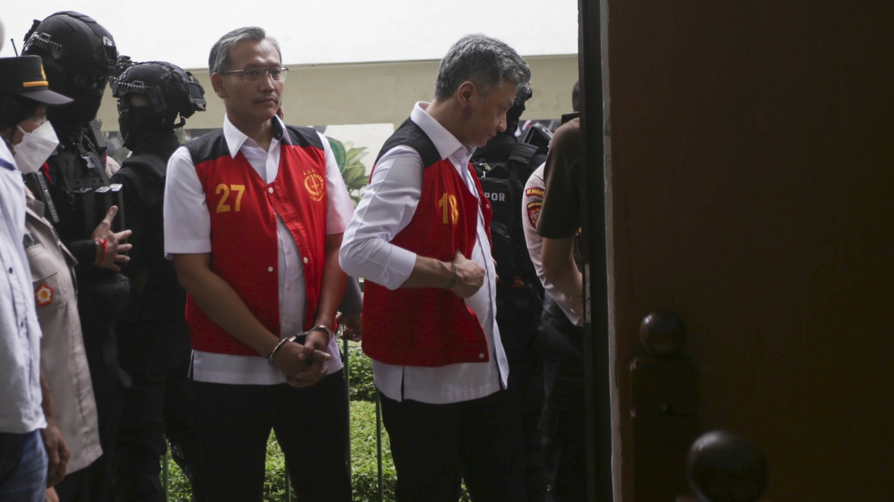 Hakim Belum Siap, Vonis Hendra Kurniawan dan Agus Ditunda