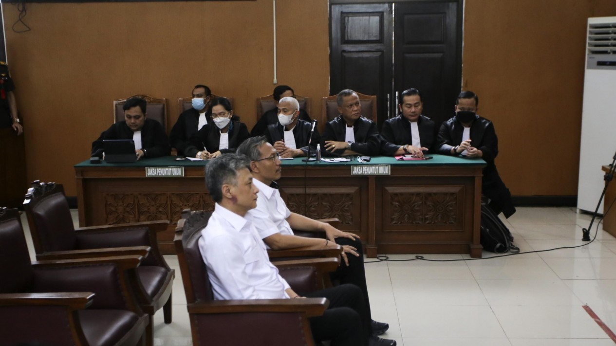 Hakim Belum Siap, Vonis Hendra Kurniawan dan Agus Ditunda