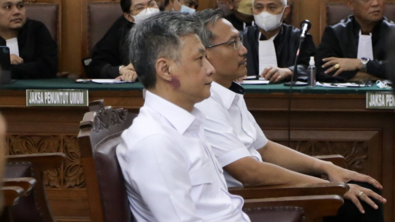 Hakim Belum Siap, Vonis Hendra Kurniawan dan Agus Ditunda