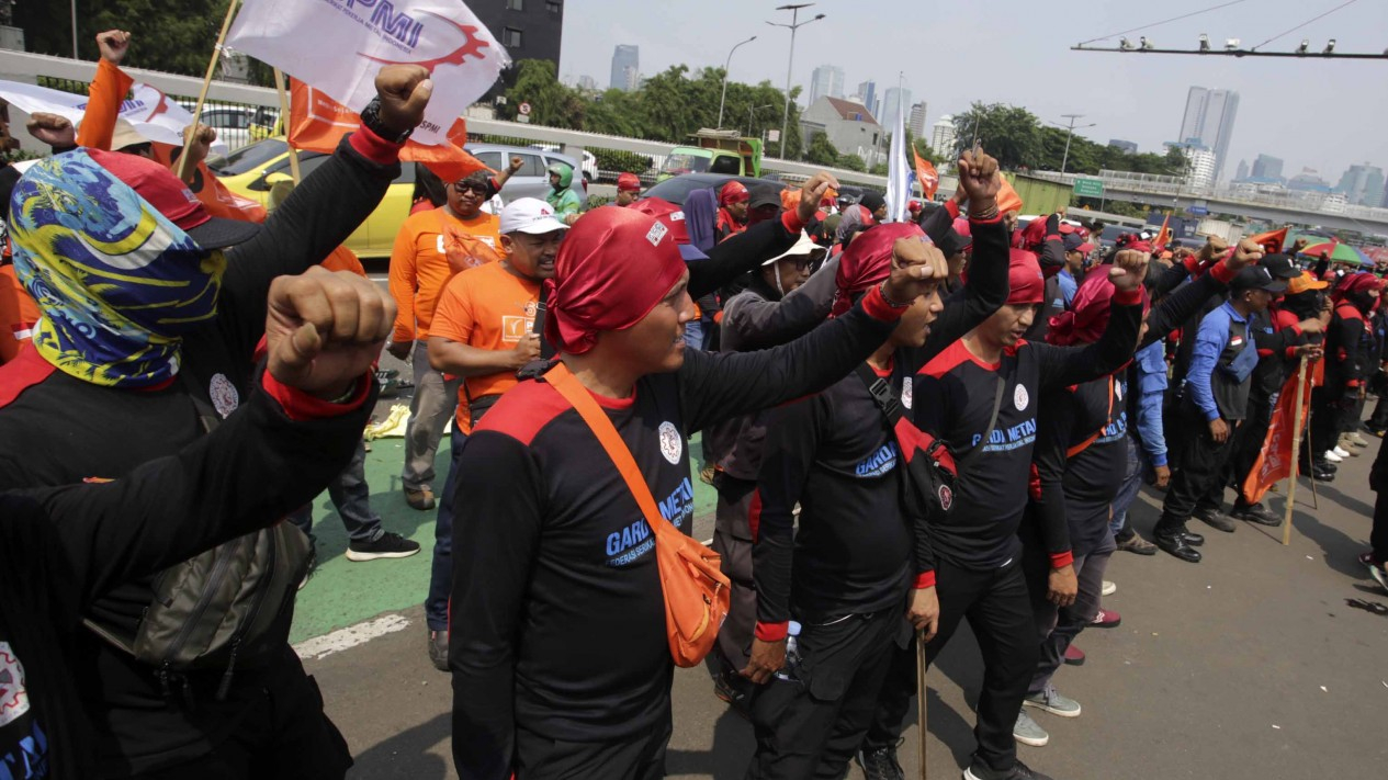 Aksi Demo Buruh di Depan DPR RI