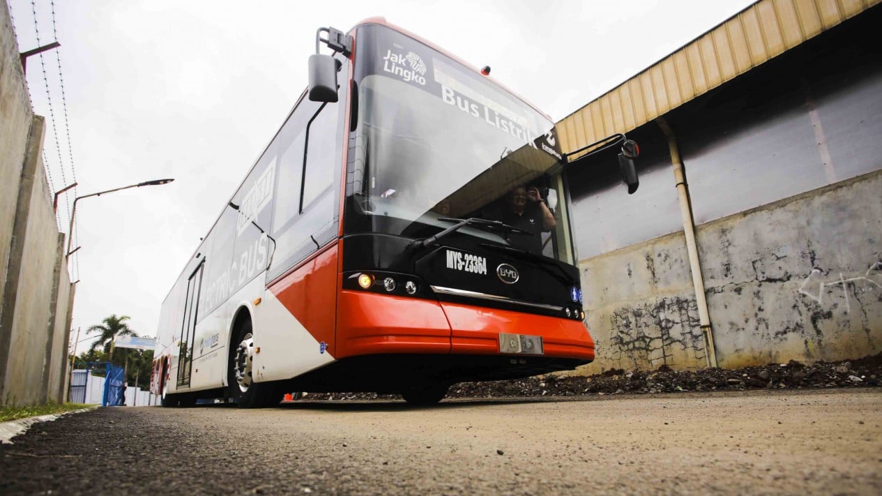 Grup Bakrie Kembali Hadirkan Armada Bus Listrik Di Jakarta - Vlix.id