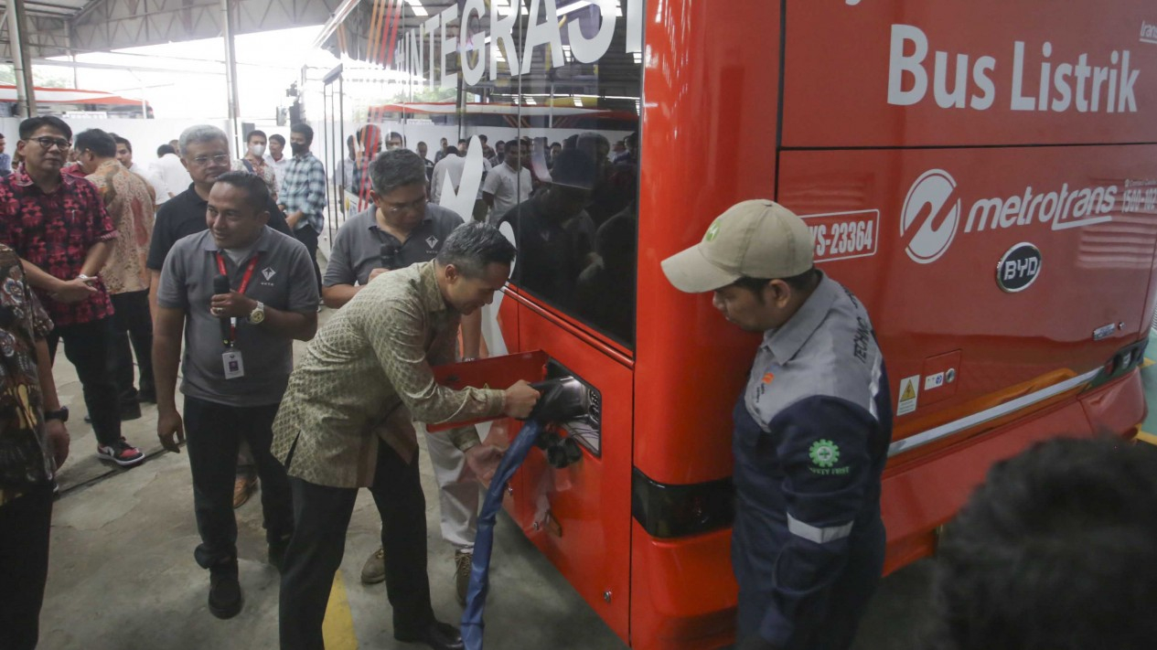 Grup Bakrie Kembali Hadirkan Armada Bus Listrik di Jakarta