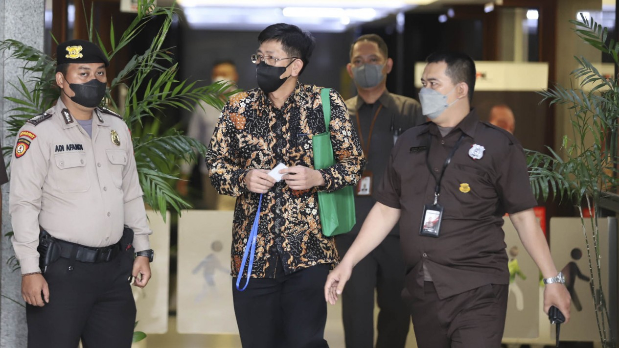 KPK Periksa Kepala Kantor Pajak Madya Jaktim Wahono Saputro