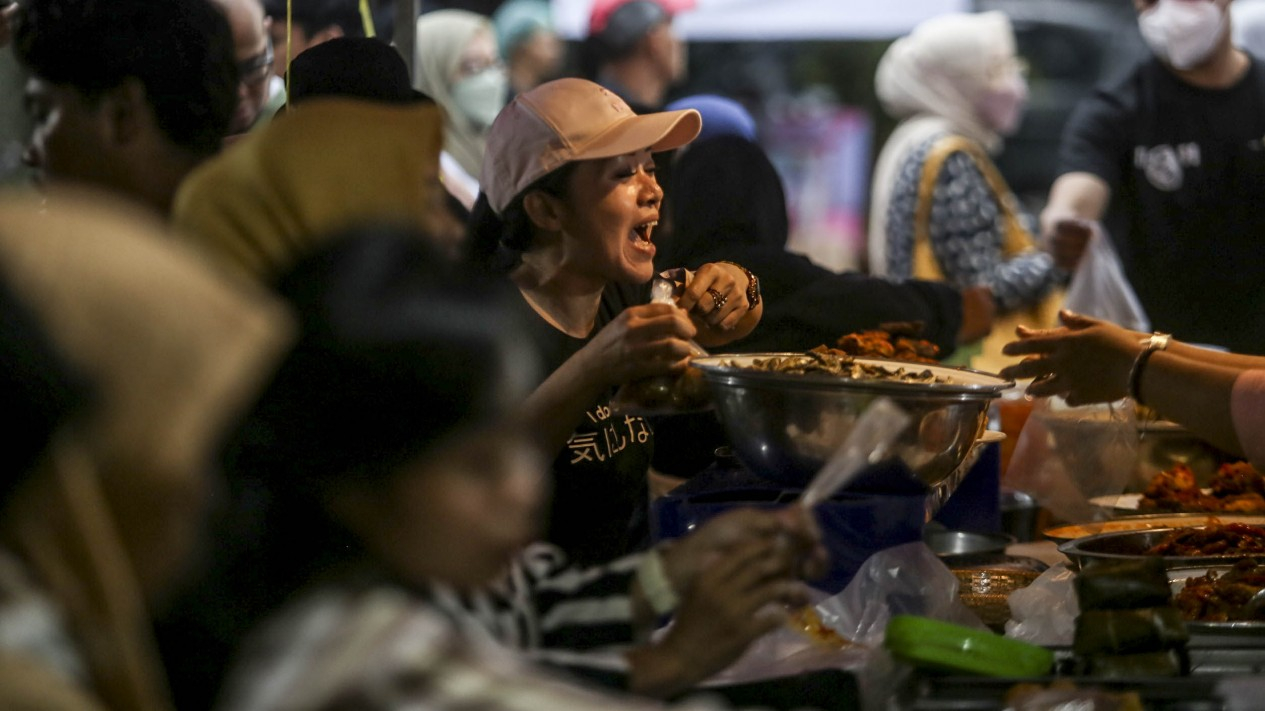 Berburu Takjil Jelang Berbuka Puasa Di Benhil Vlix Id