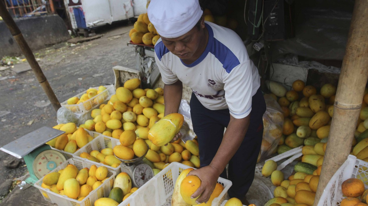 Belanja Timun Suri, Buah Khas Bulan Ramadan