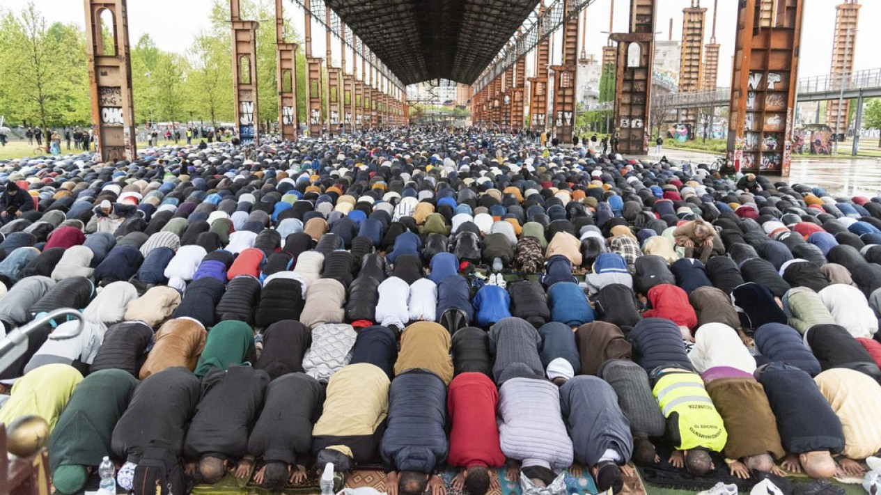 Unik, ini Potret Shalat Idul Fitri di Berbagai Negara