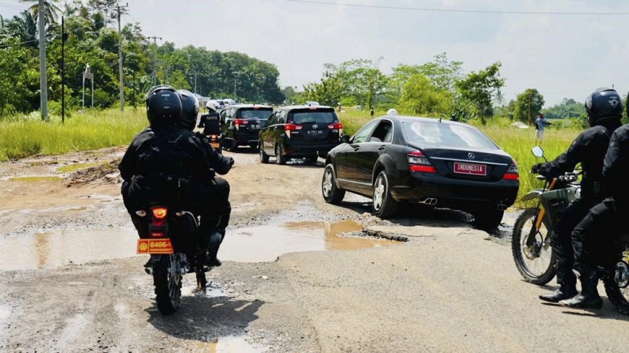 Parah, Ini Jalan Rusak di Lampung yang Ditinjau Presiden JKW