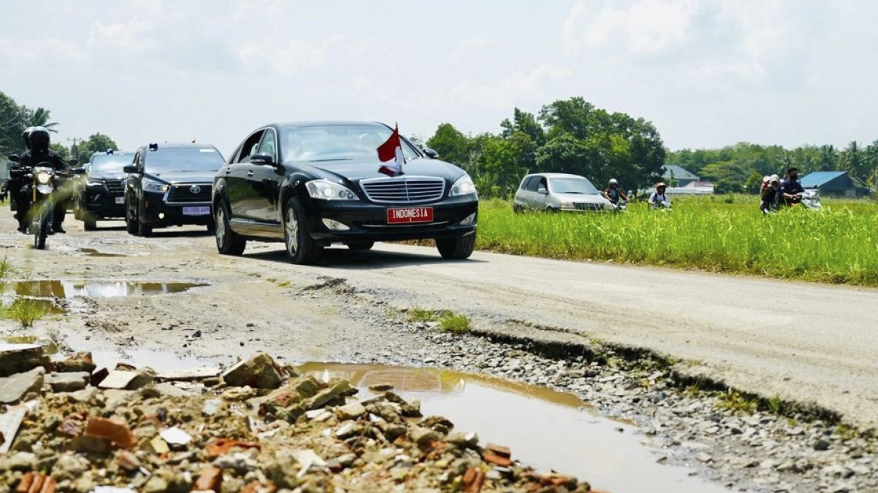 Parah, Ini Jalan Rusak di Lampung yang Ditinjau Presiden JKW