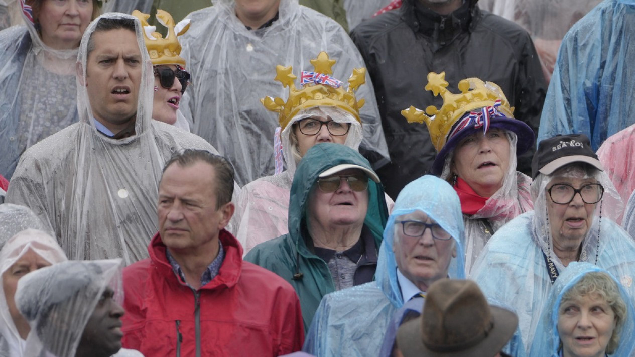 Bahagianya Warga Inggris Saksikan Penobatan Raja Charles