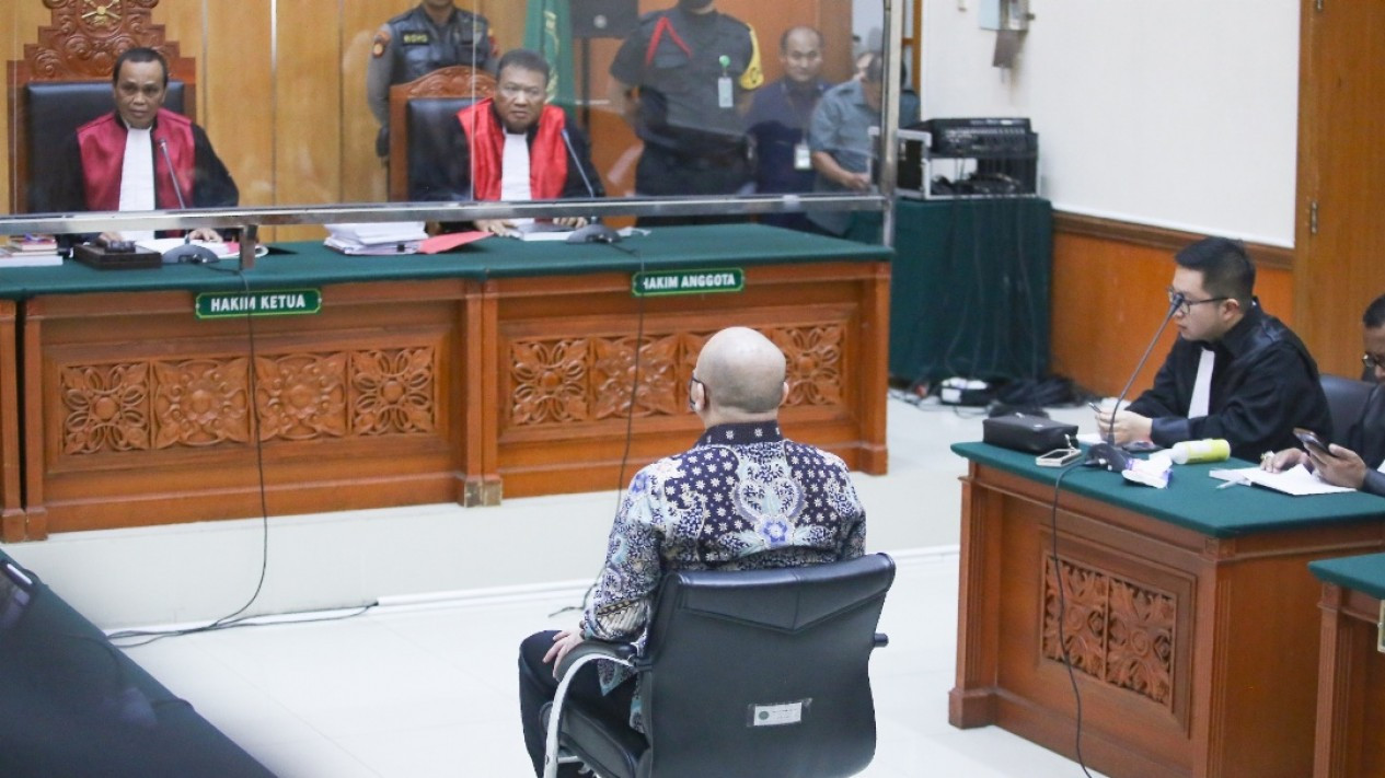 Teddy Minahasa Divonis Penjara Seumur Hidup