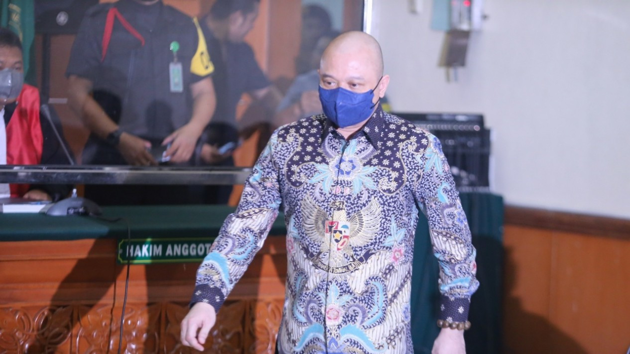 Teddy Minahasa Divonis Penjara Seumur Hidup