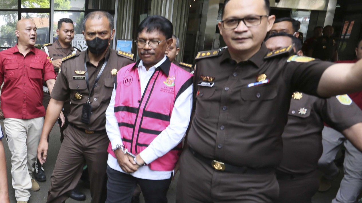 Menkominfo Johnny G Plate Tersangka Kasus BTS 8 Triliun