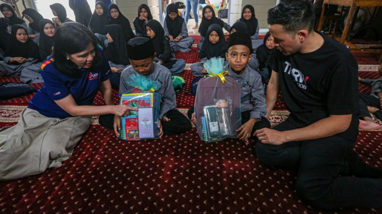 Bantuan Untuk Tingkatkan Literasi Digital di Panti Asuhan