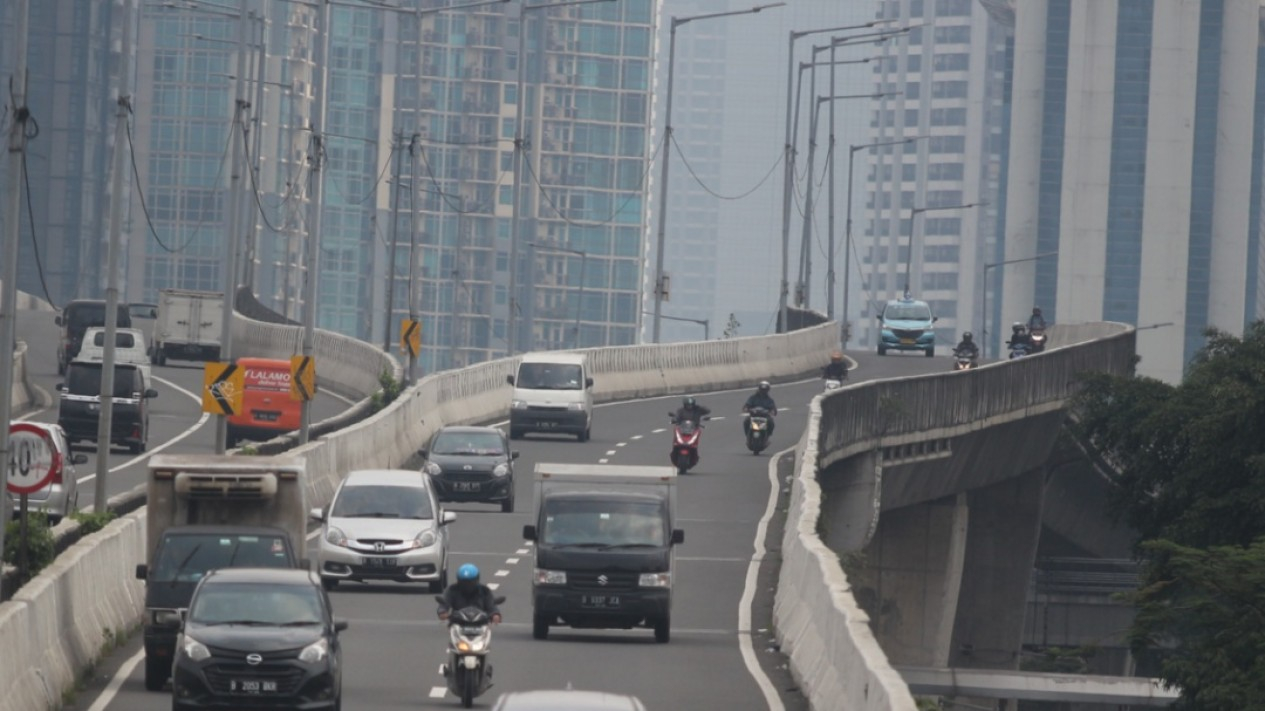 Bandel, Pemotor Nekat Lewat JLNT