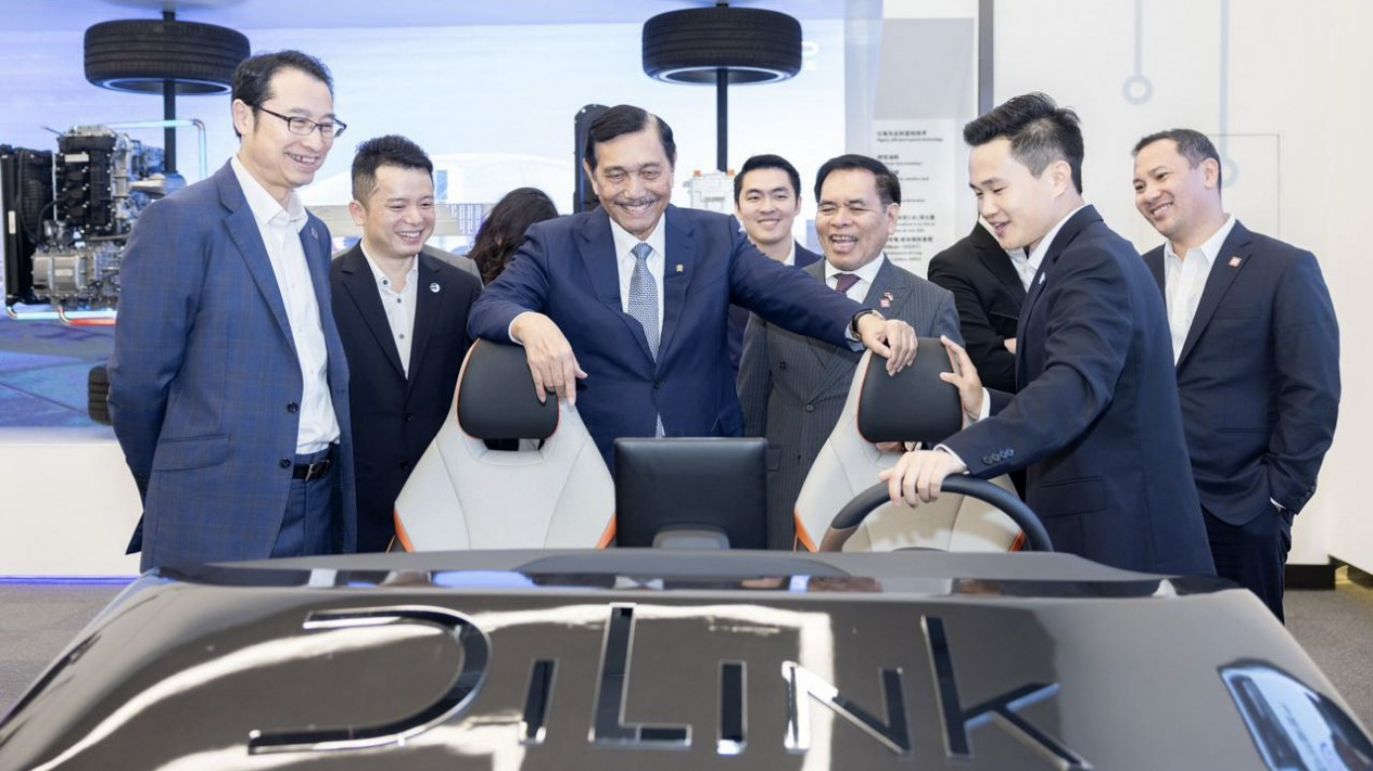 Penandatanganan MoU Investasi Mobil Listrik