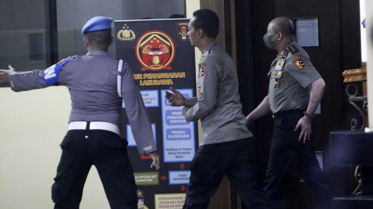 Sidang Kode Etik Teddy Minahasa