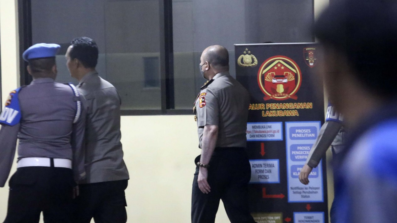 Sidang Kode Etik Teddy Minahasa