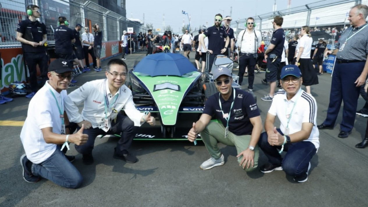 Anindya Bakrie Saksikan Gelaran Formula E