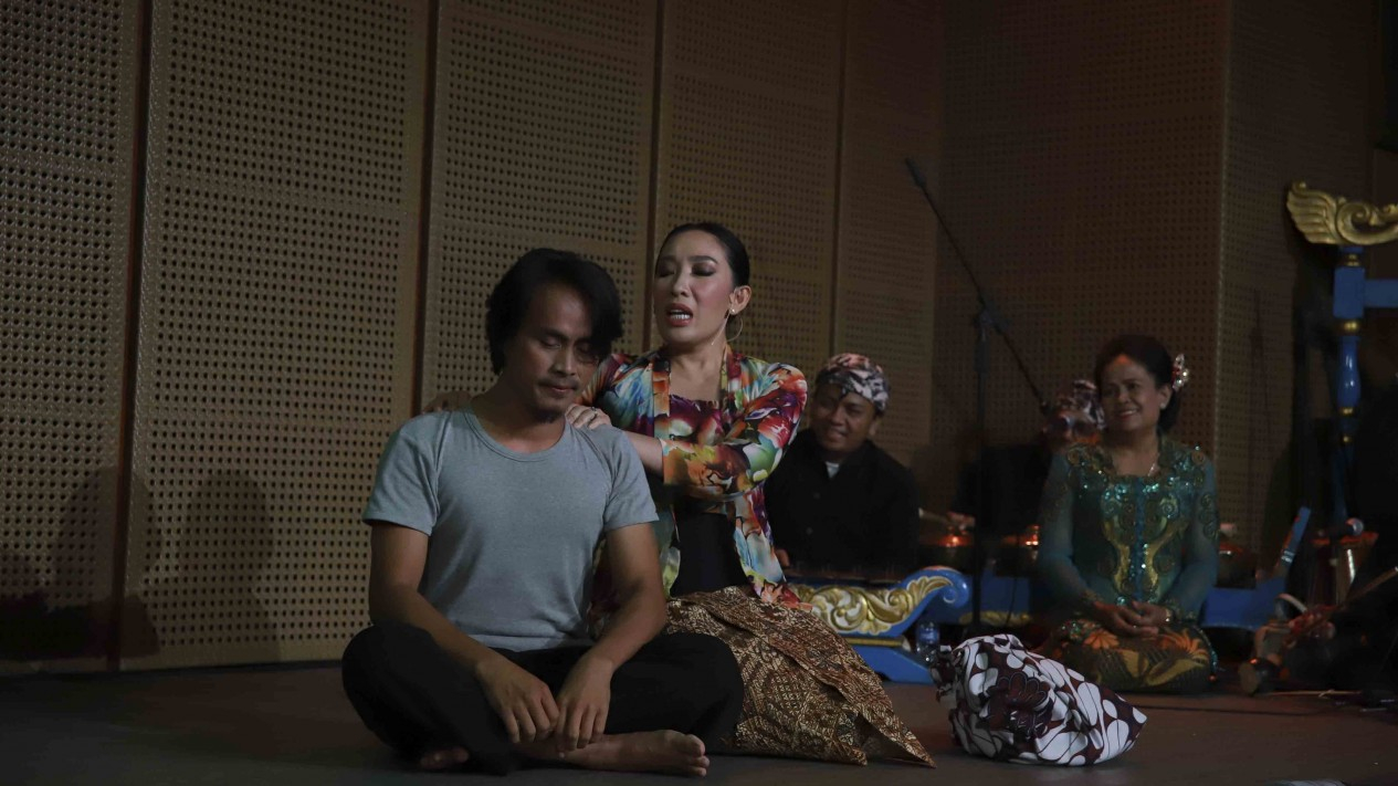 Pertunjukkan Kuntilanak Mangga Dua