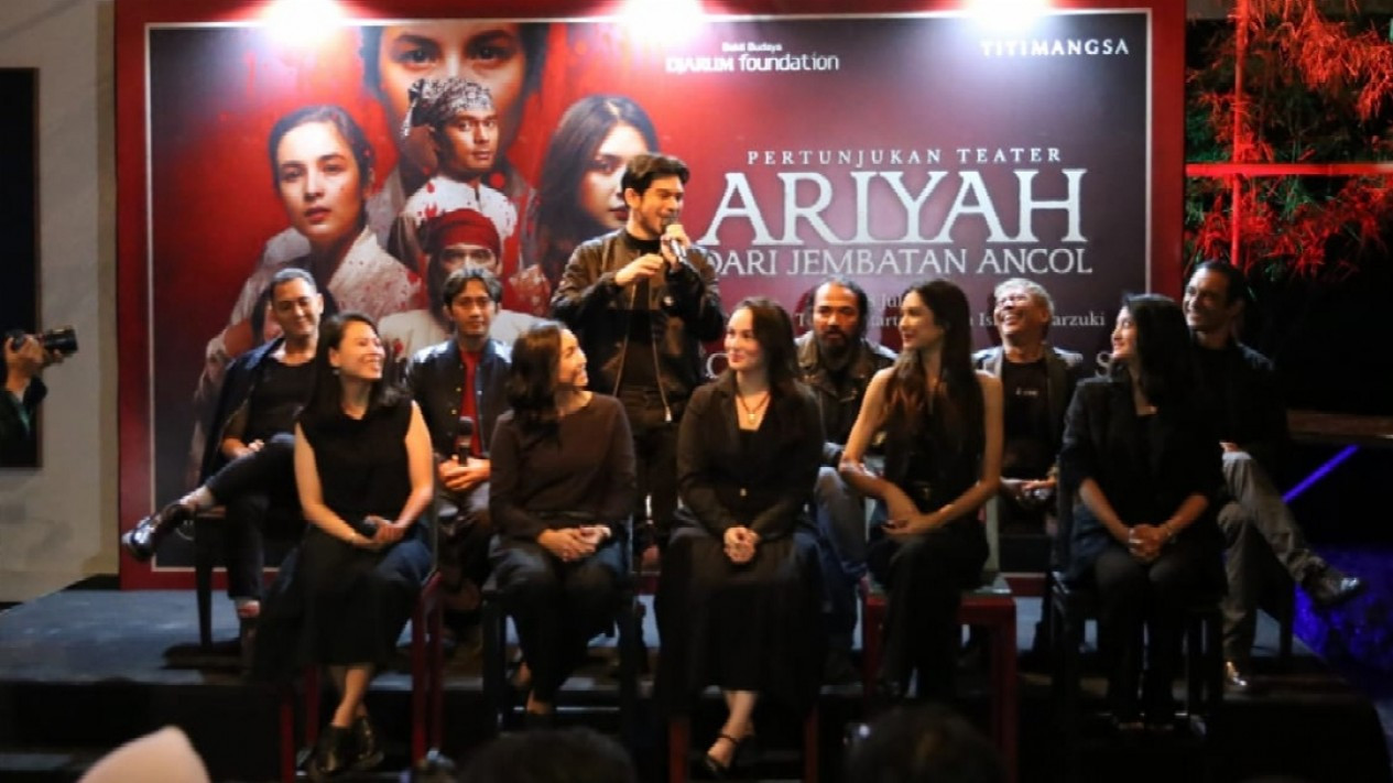 Jelang Pertunjukan Teater Ariyah Dari Jembatan Ancol