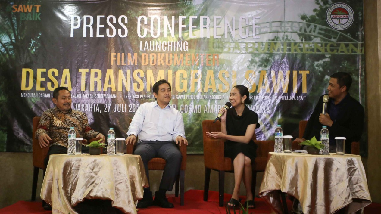 Dokumenter Desa Transmigrasi Sawit