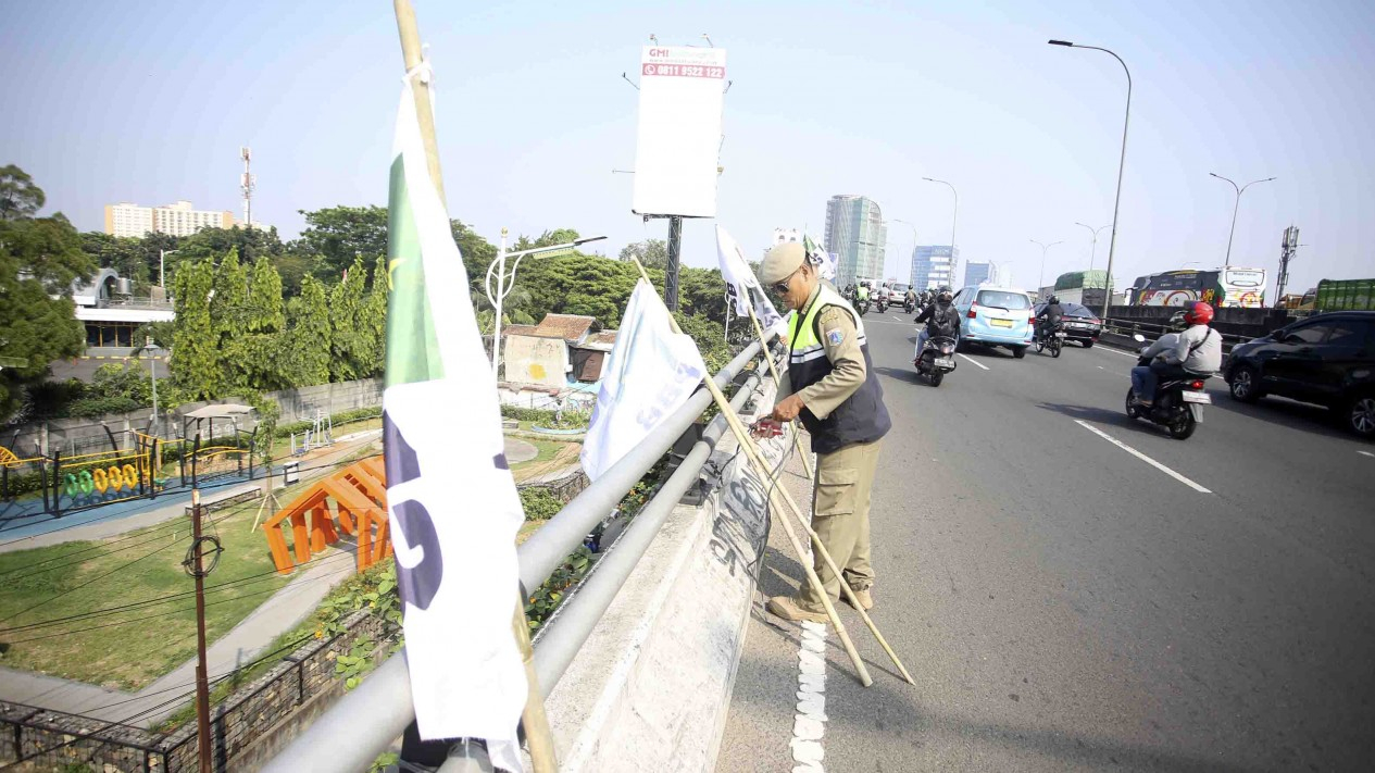 Penertiban Alat Peraga Kampanye